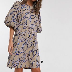 Vero Moda Tall Skater Dress with puff sleeve and lace back detail